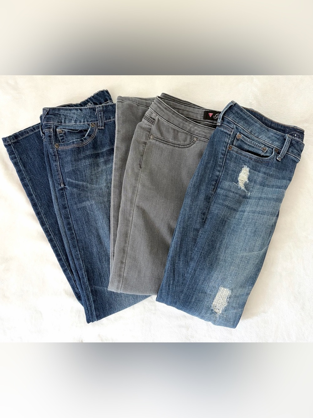 👗 BUNDLE of 3 Jeans Size 27